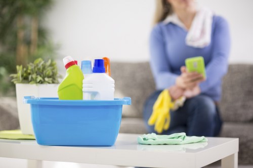 Advanced cleaning equipment for hard floors